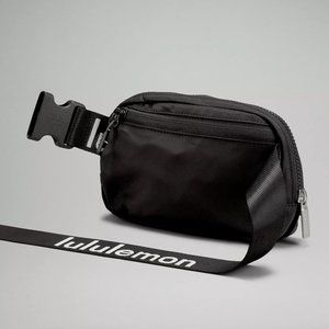 NWT Lululemon Black & White Everywhere Belt Bag